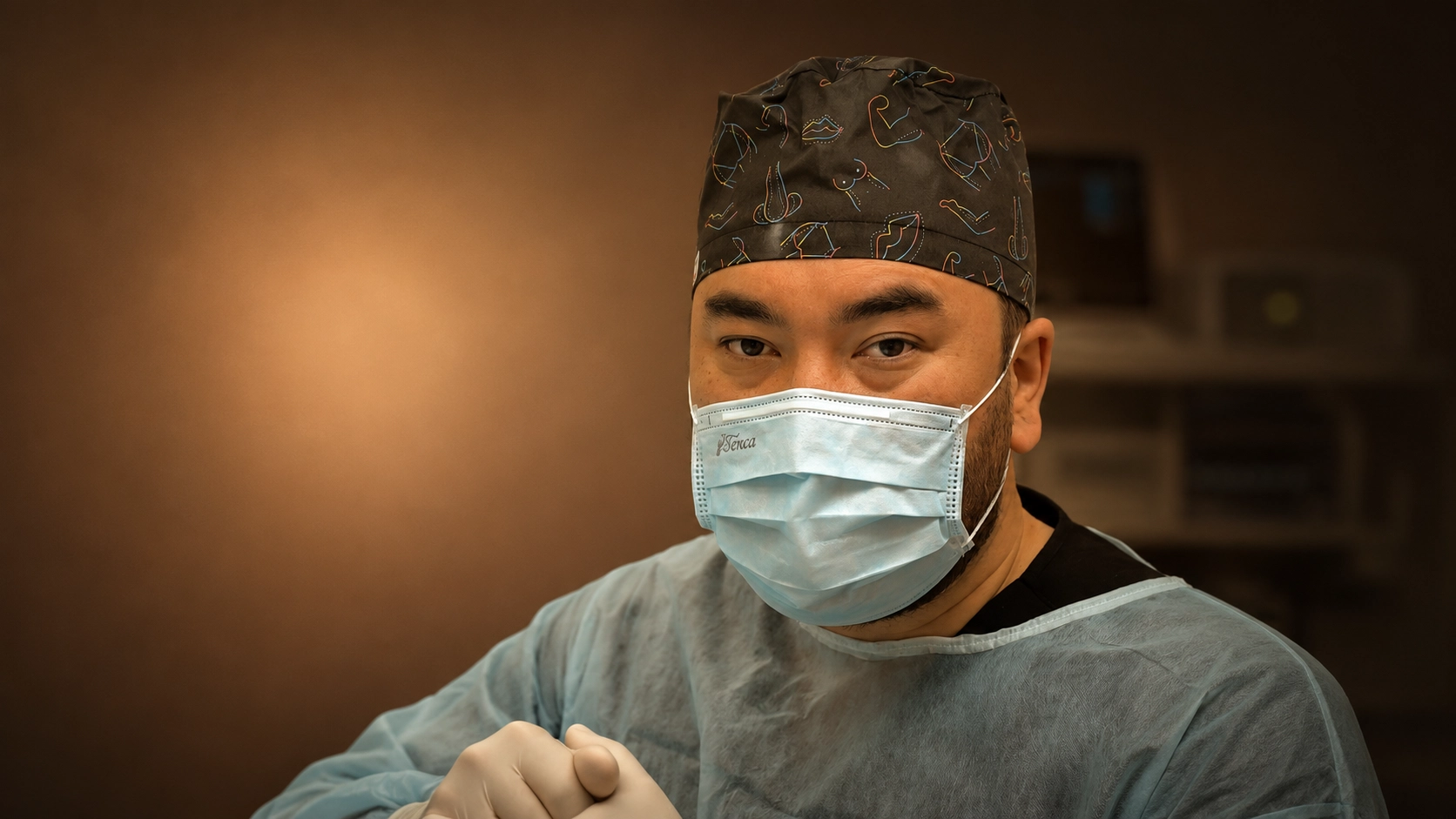 Верхняя блефаропластика у Бозорова Хуршида Хамзаевича